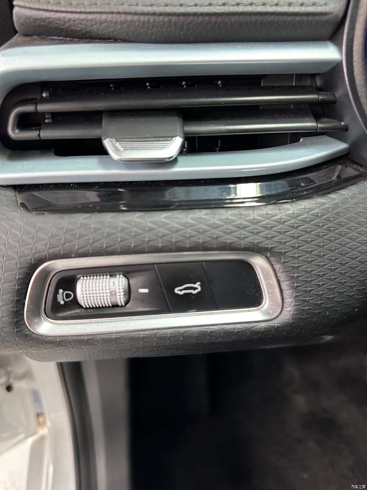 Geely Emgrand, 2022 22
