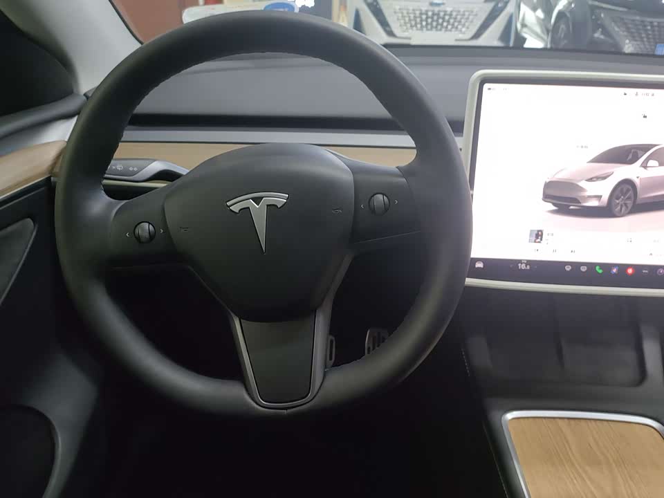 Tesla Model Y Tesla Model Y