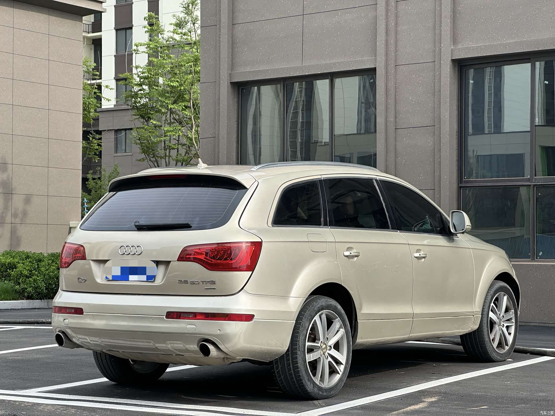 Audi Q7, 2008 9