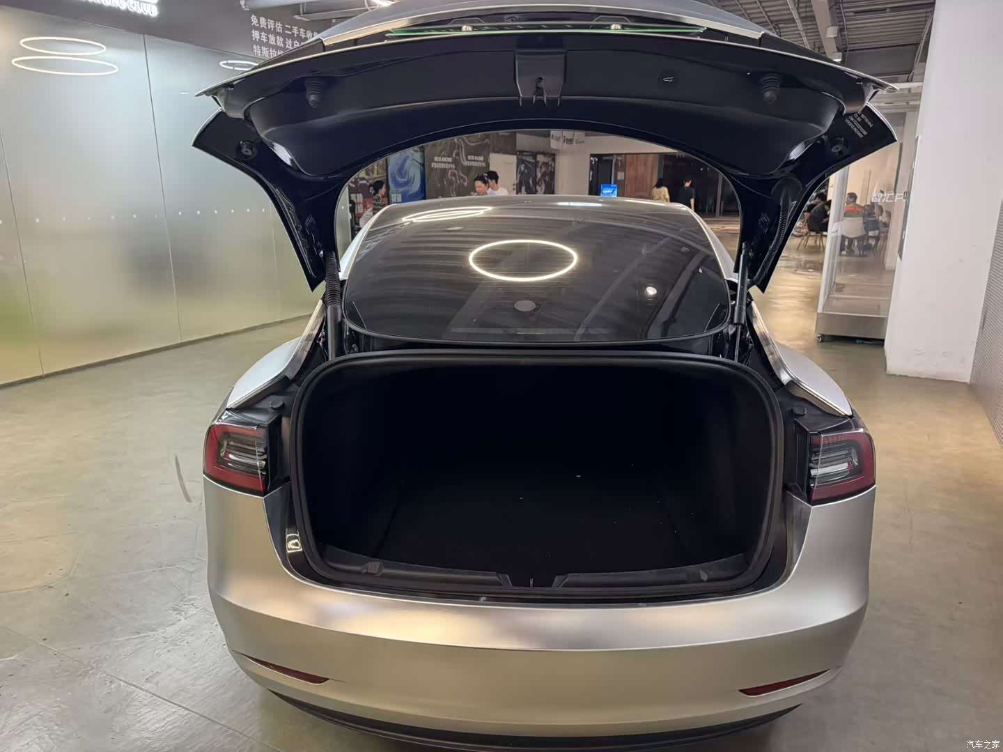 Tesla Model 3, 2022 9