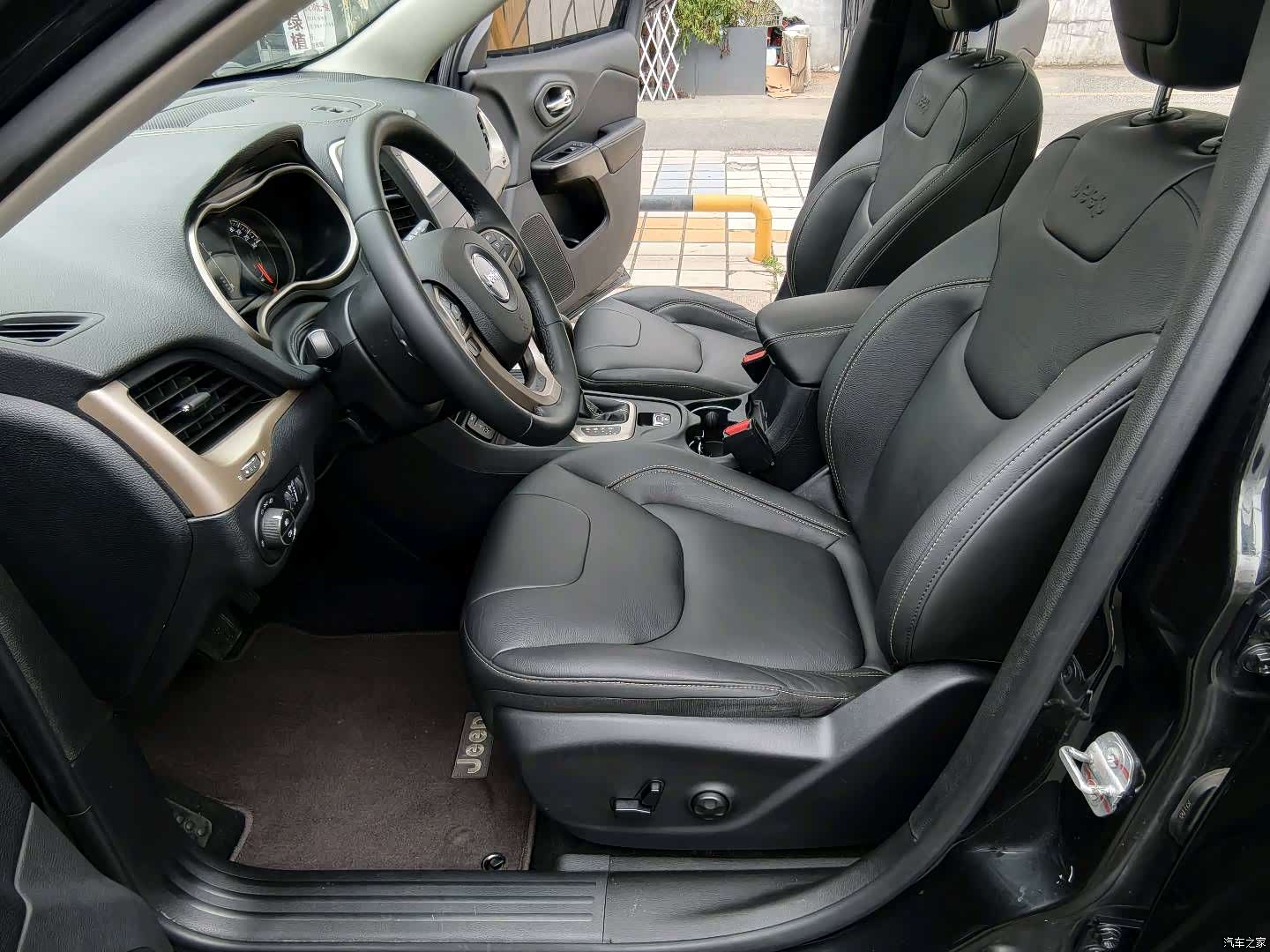 Jeep Cherokee, 2017 9