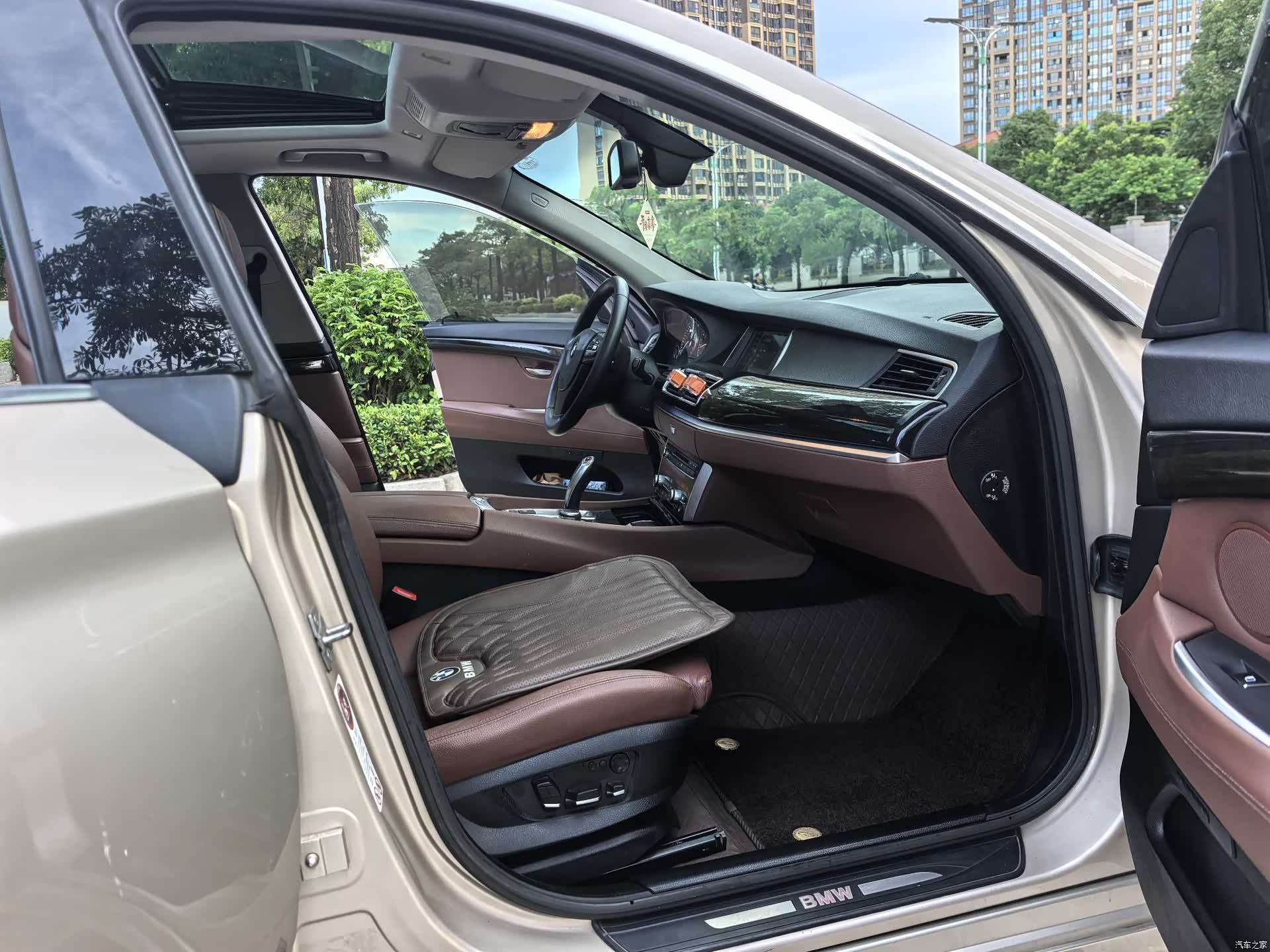 BMW 5 Series, 2011 15