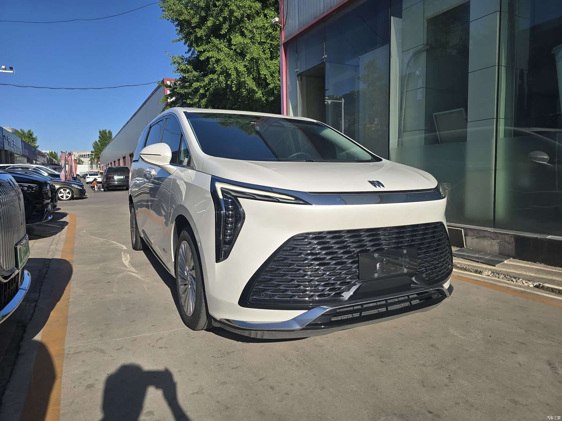 Buick Century, 2023 3