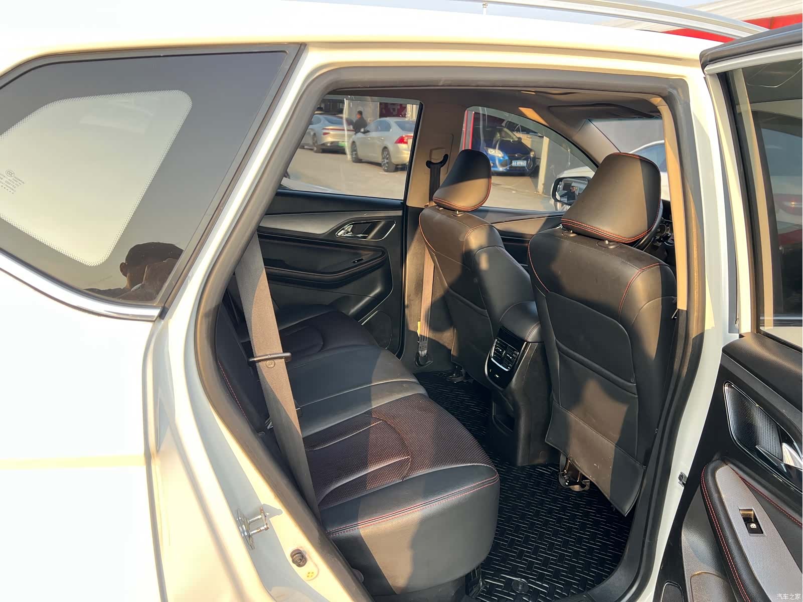 Wuling 560, 2016 16