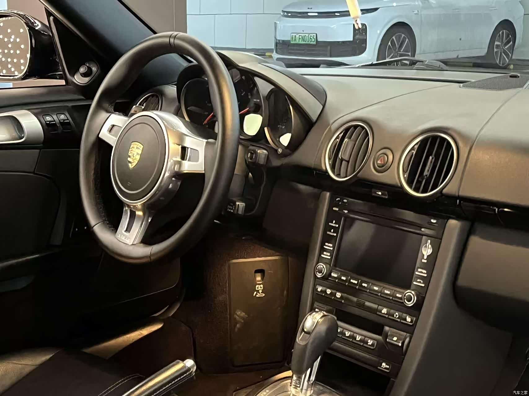 Porsche Cayman, 2012 11