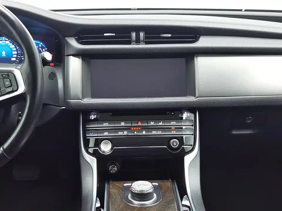 Jaguar XFL Jaguar XFL