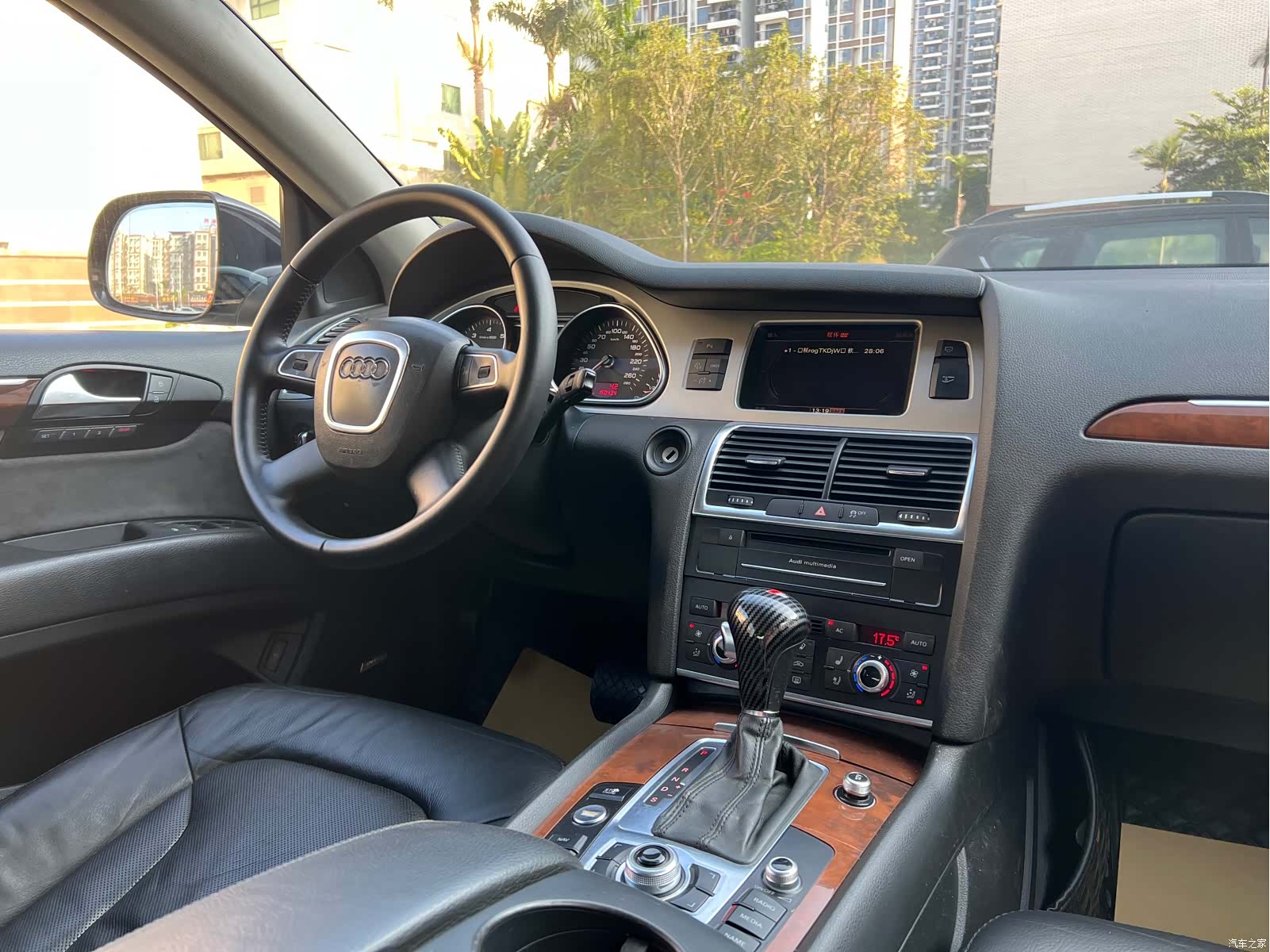 Audi Q7, 2011 14