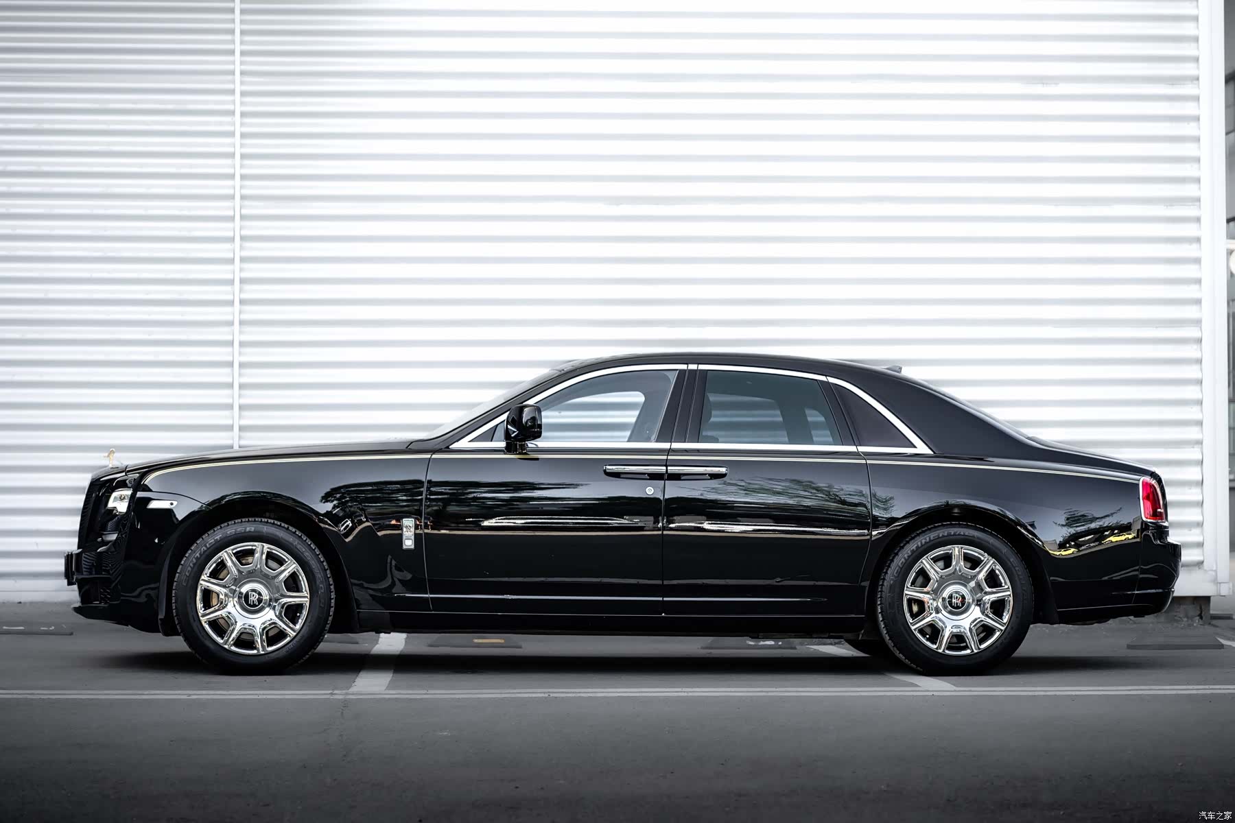 Rolls-Royce Ghost, 2010 2