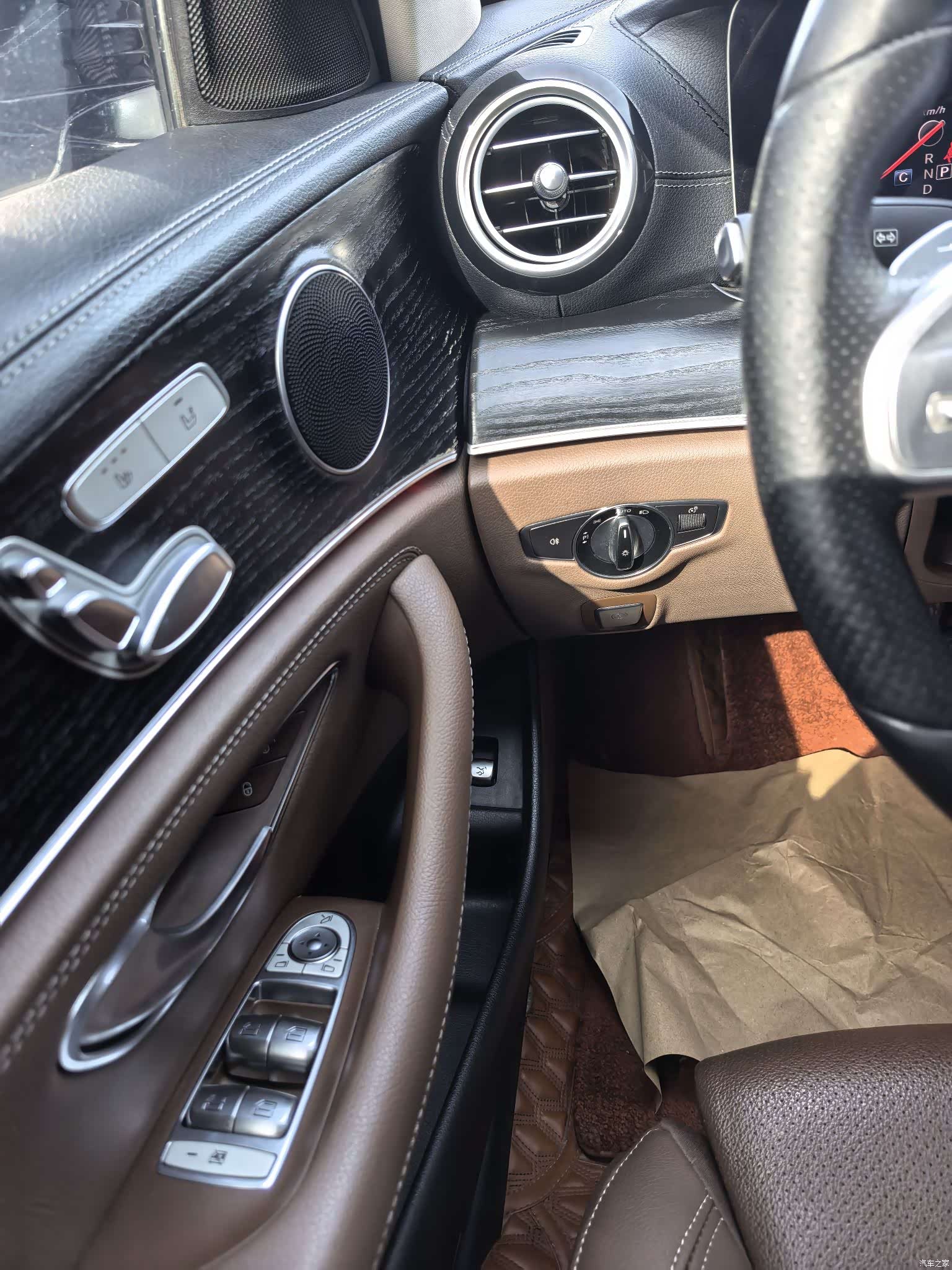 Mercedes-Benz E-Class, 2019 13