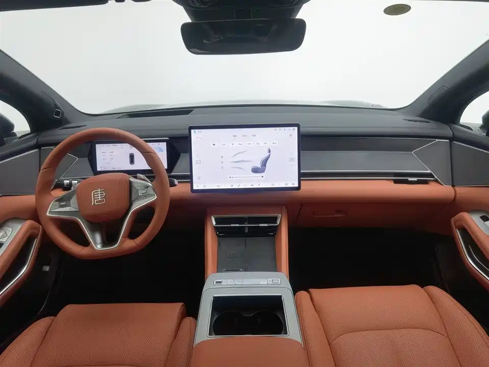 BYD Tang L
