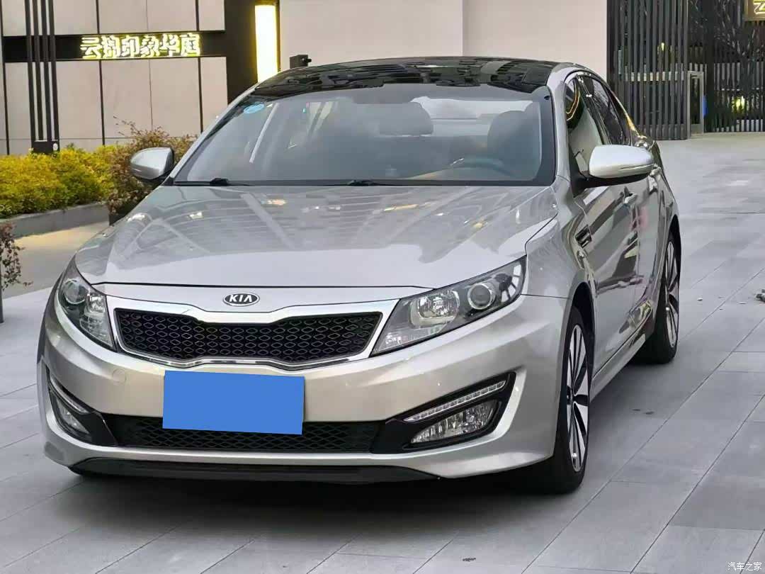 Kia K5, 2012 1