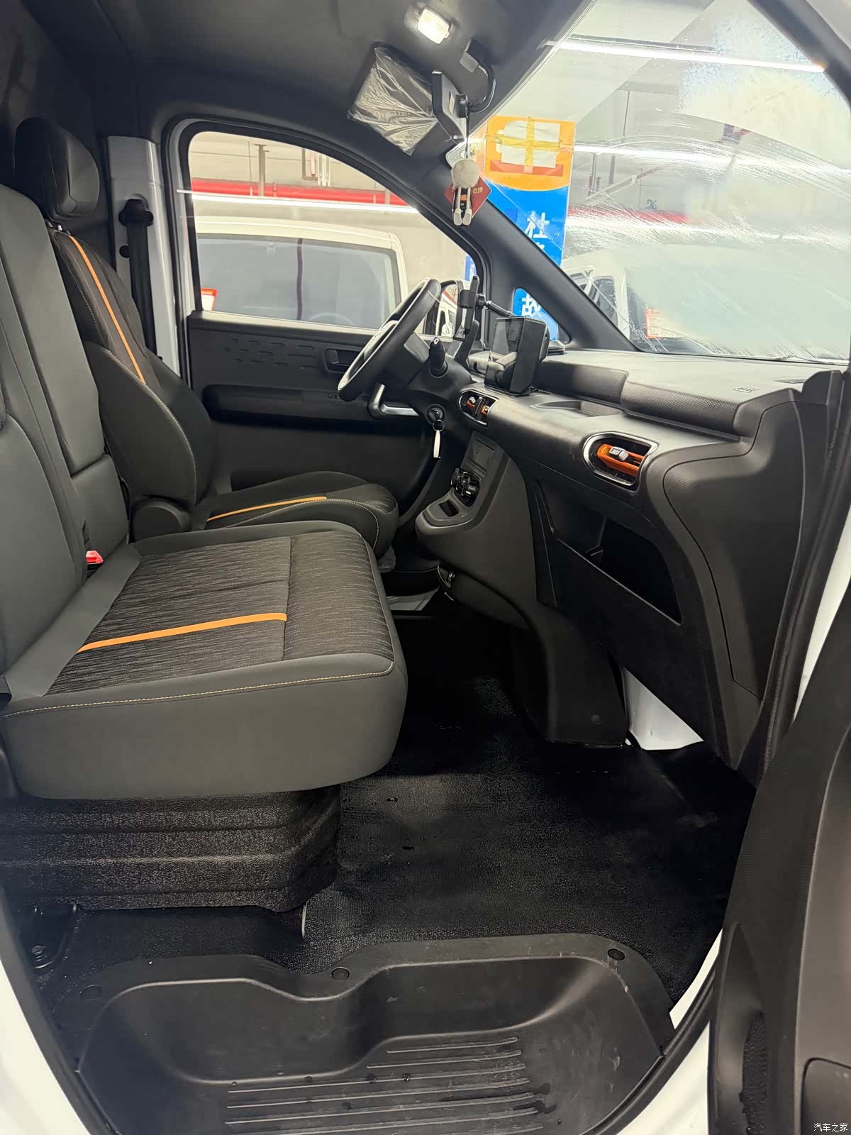 DongFeng V8E, 2025 11