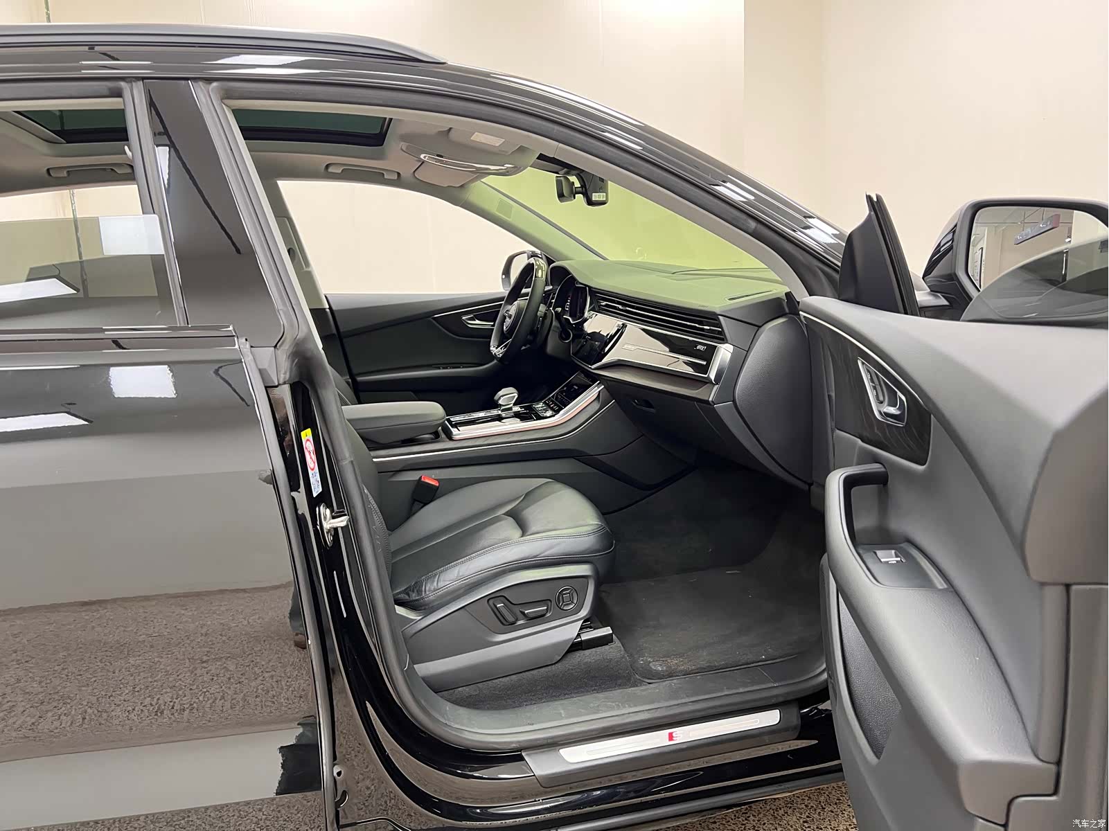 Audi Q8, 2022 35