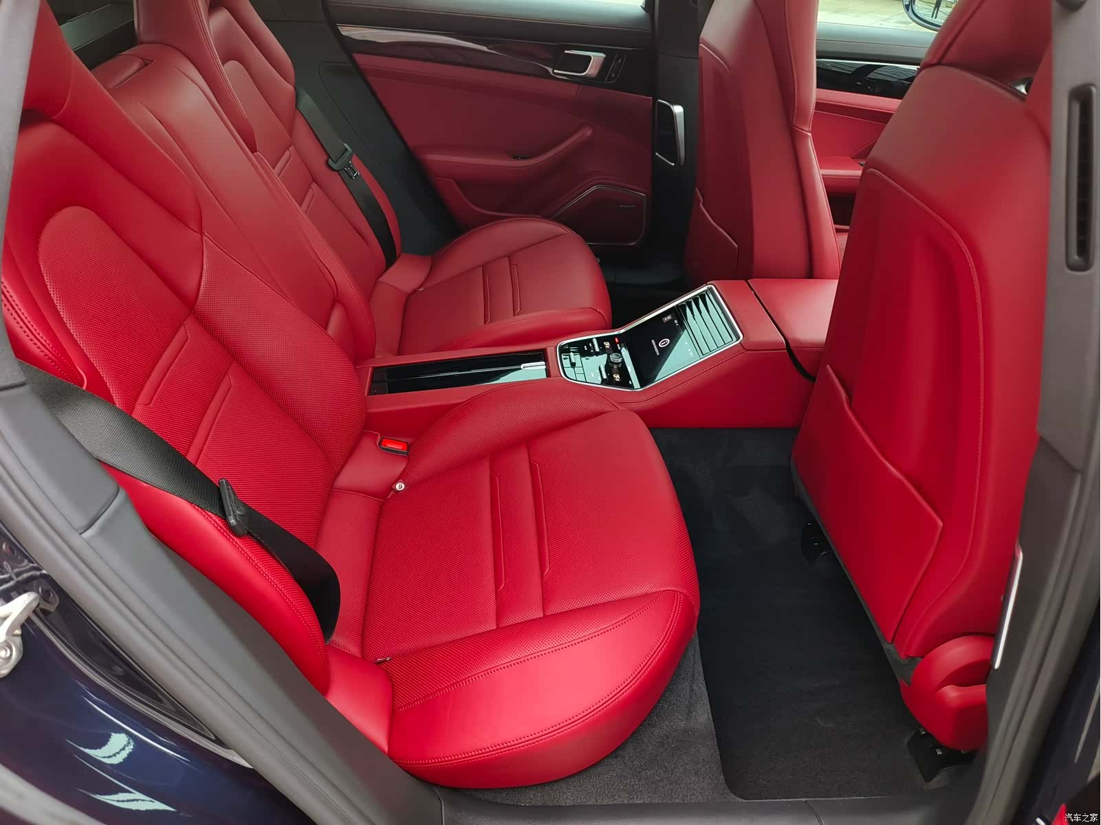 Porsche Panamera, 2022 12