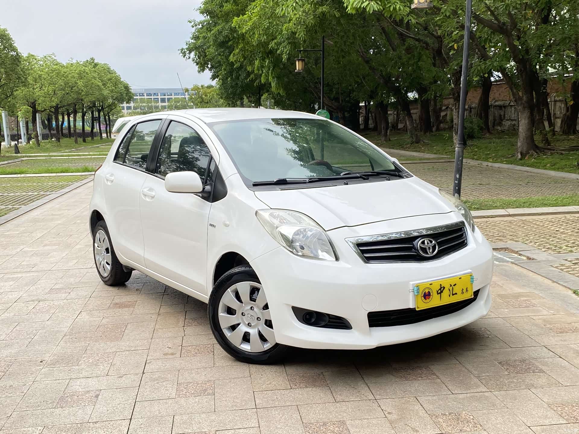 Toyota 1.6E, 2012 3