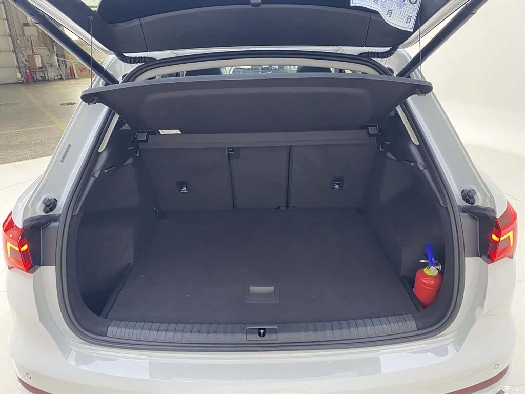Audi Q3, 2022 13