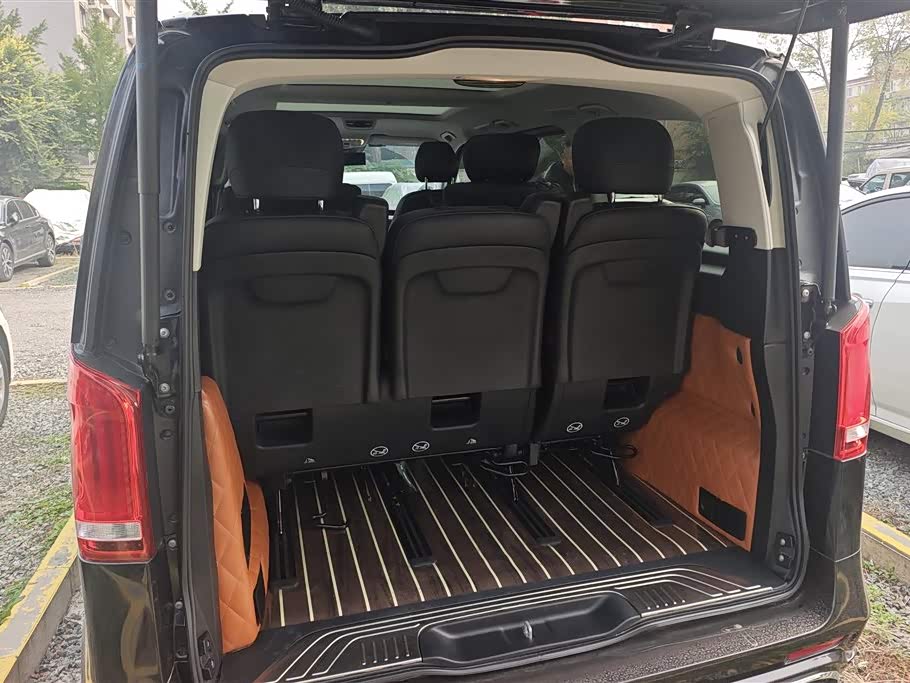 Mercedes-Benz V-class