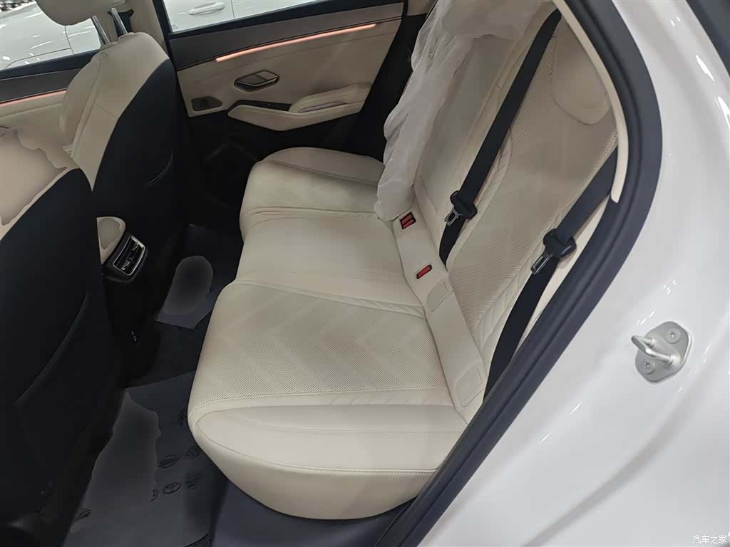 BYD Qin, 2025 17