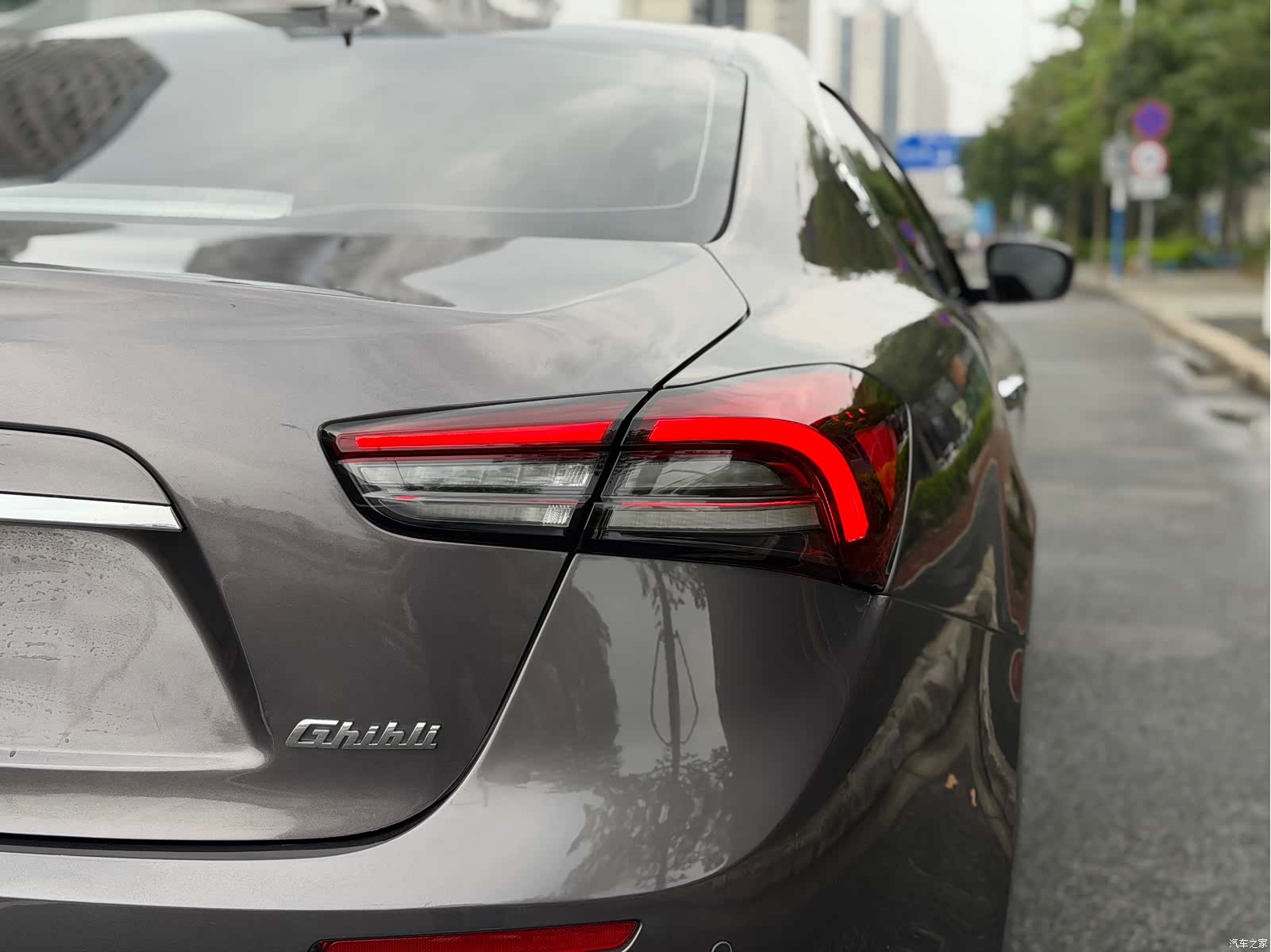 Maserati Ghibli, 2021 11