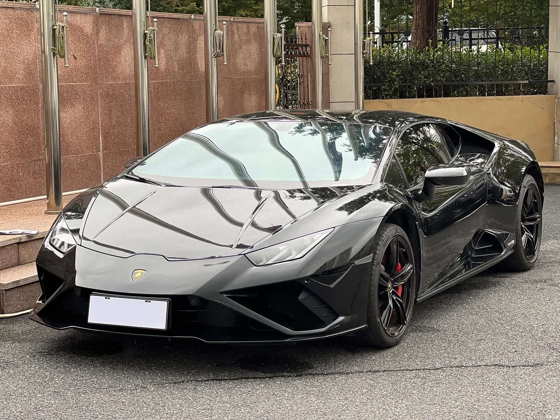 Lamborghini Huracán, 2021 1