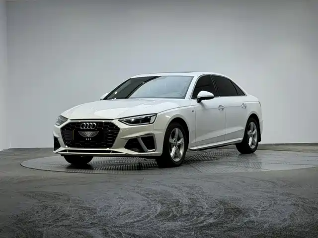 Audi A4L 2021 — купить из Китая под заказ