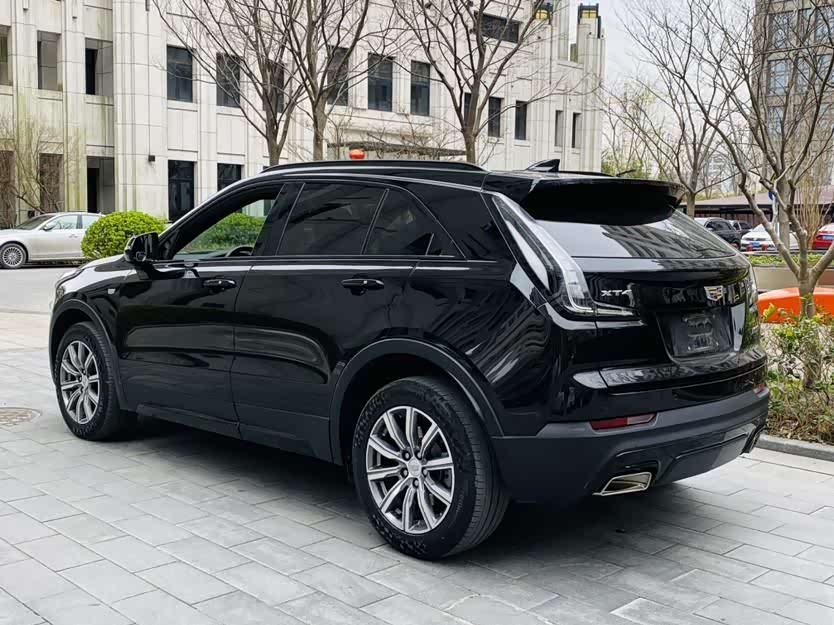 Cadillac XT4
