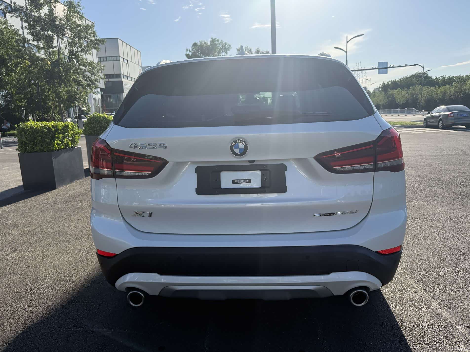 BMW X1, 2023 все фото