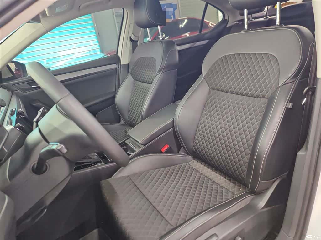 Skoda Superb, 2019 8