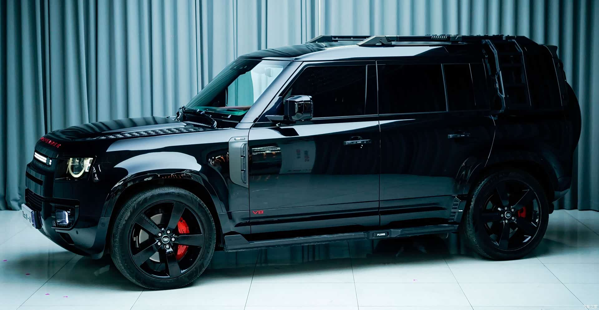 Land Rover Defender, 2023 1