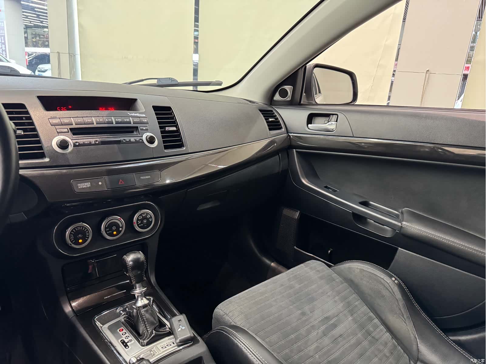Mitsubishi LANCER, 2009 13