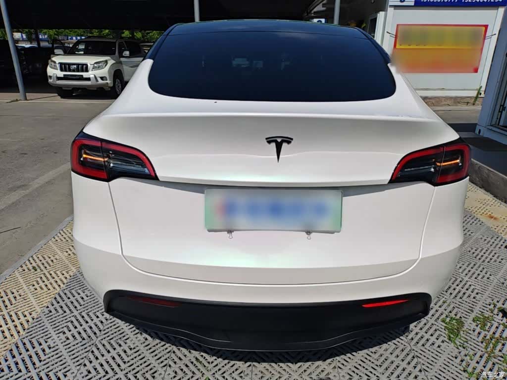 Tesla Model Y, 2022 6