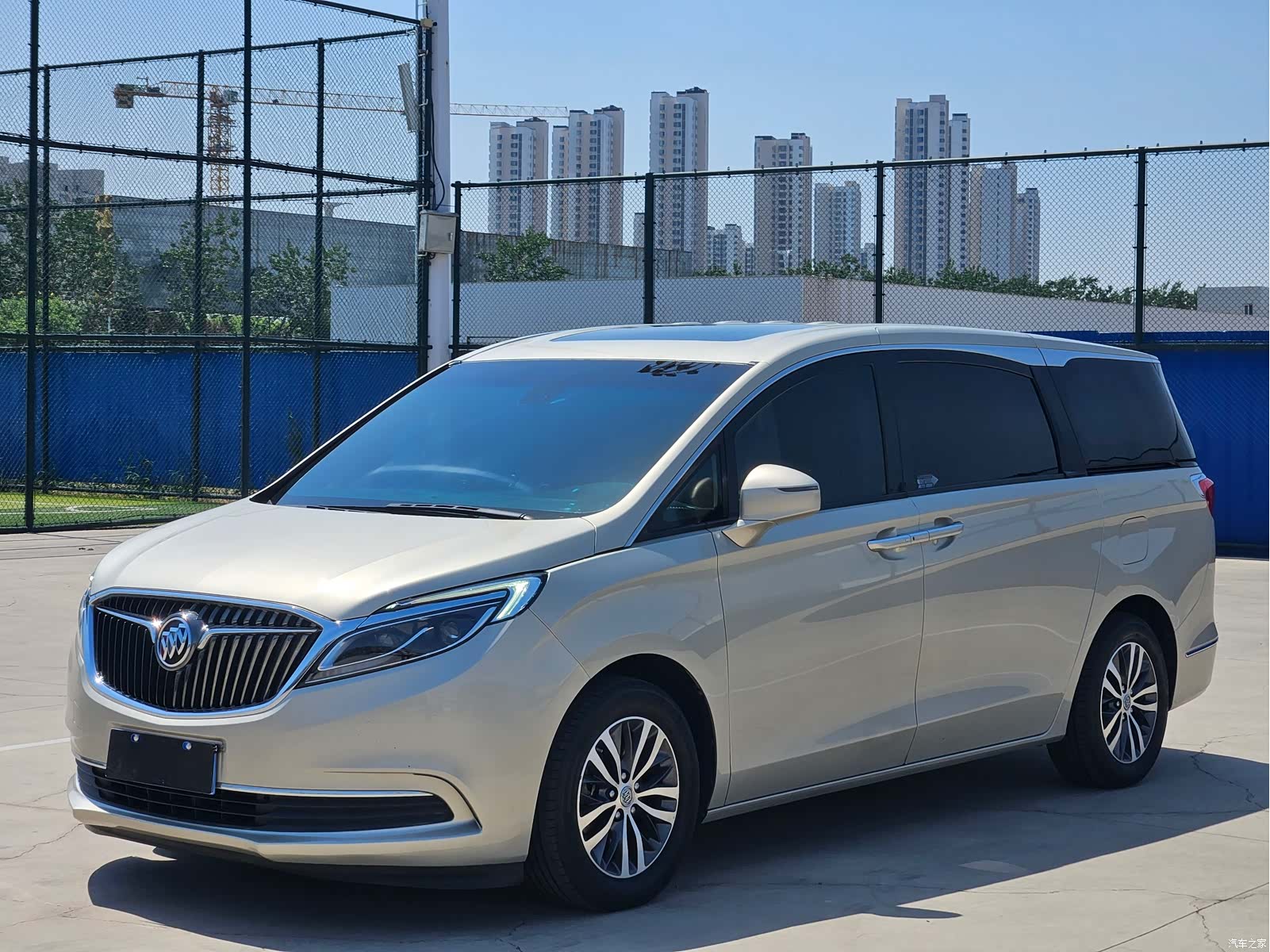 Buick GL8, 2019 1