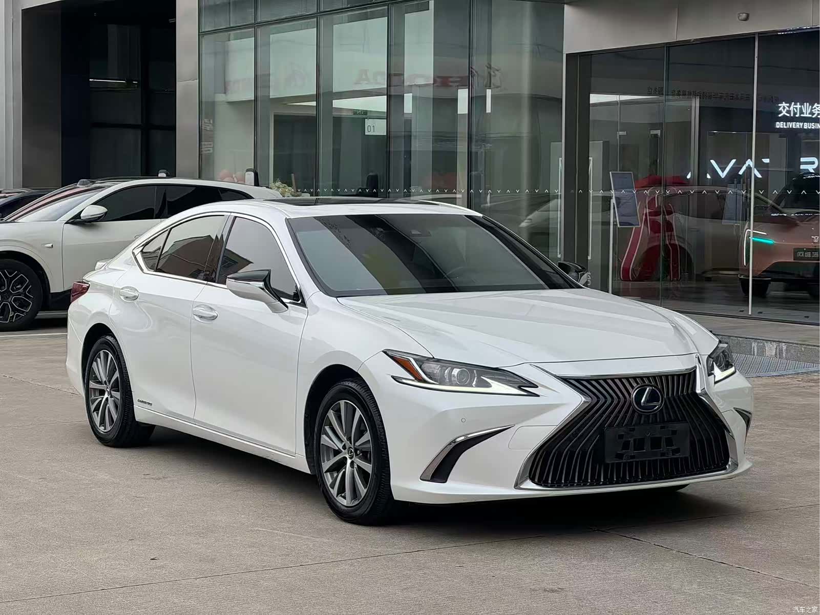 Lexus ES, 2019 1