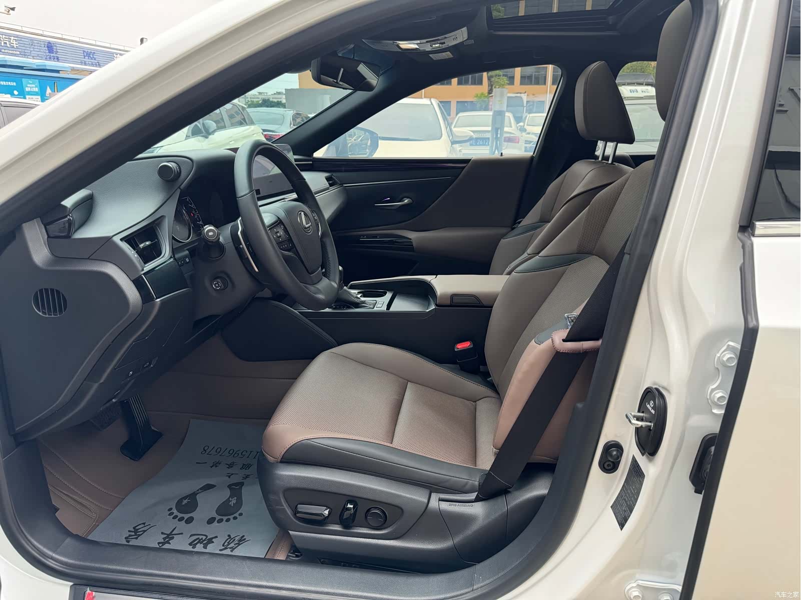 Lexus ES, 2024 все фото