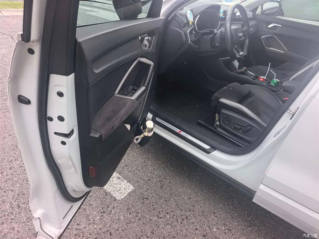 Audi Q3, 2022 8