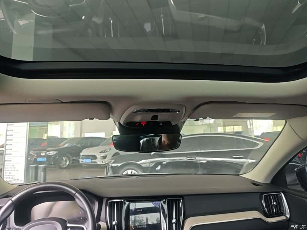 Volvo S60, 2022 18