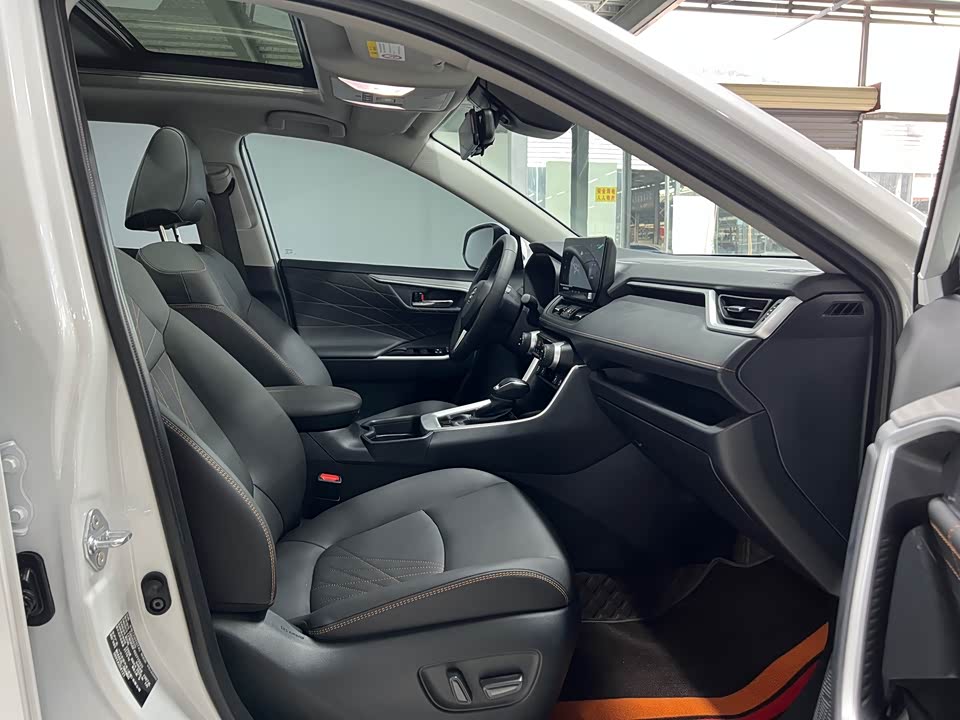 Toyota RAV4 Rongfang