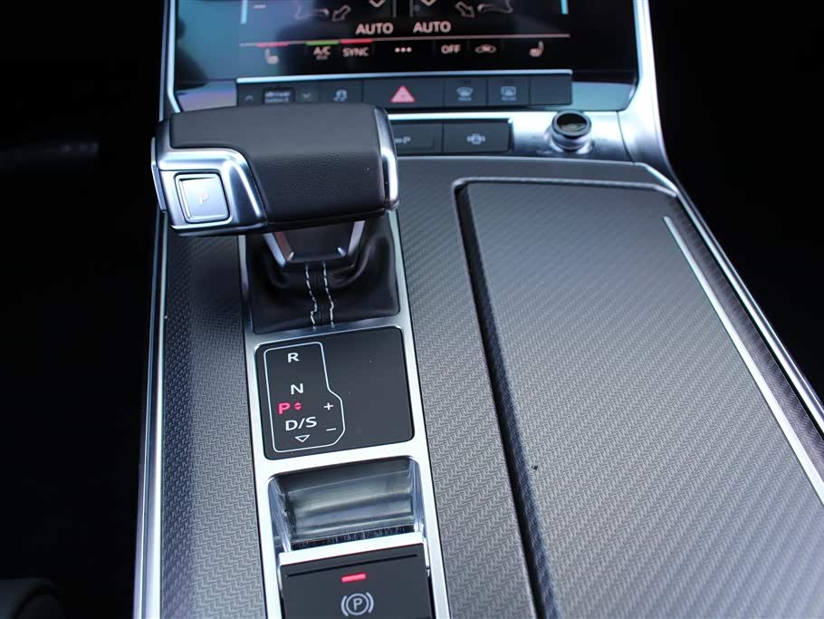 Audi A7L