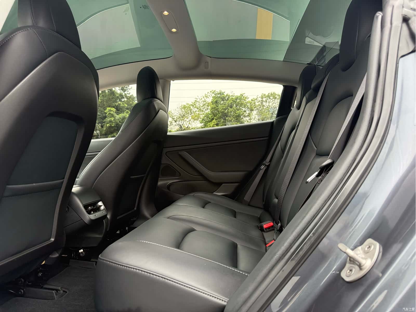 Tesla Model 3, 2019 6