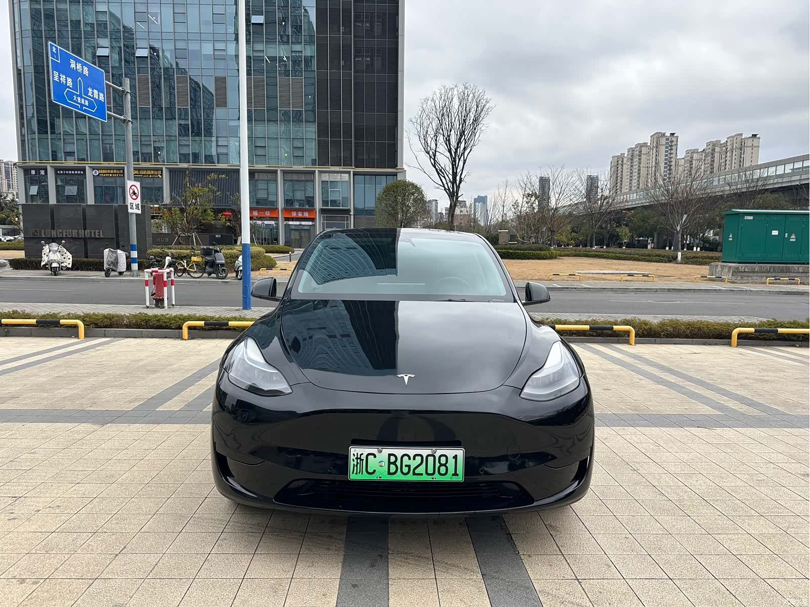 Tesla Model Y, 2023 3