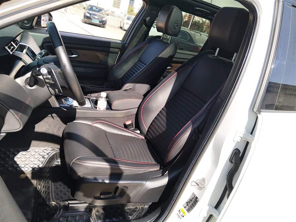 Land Rover Discover sports