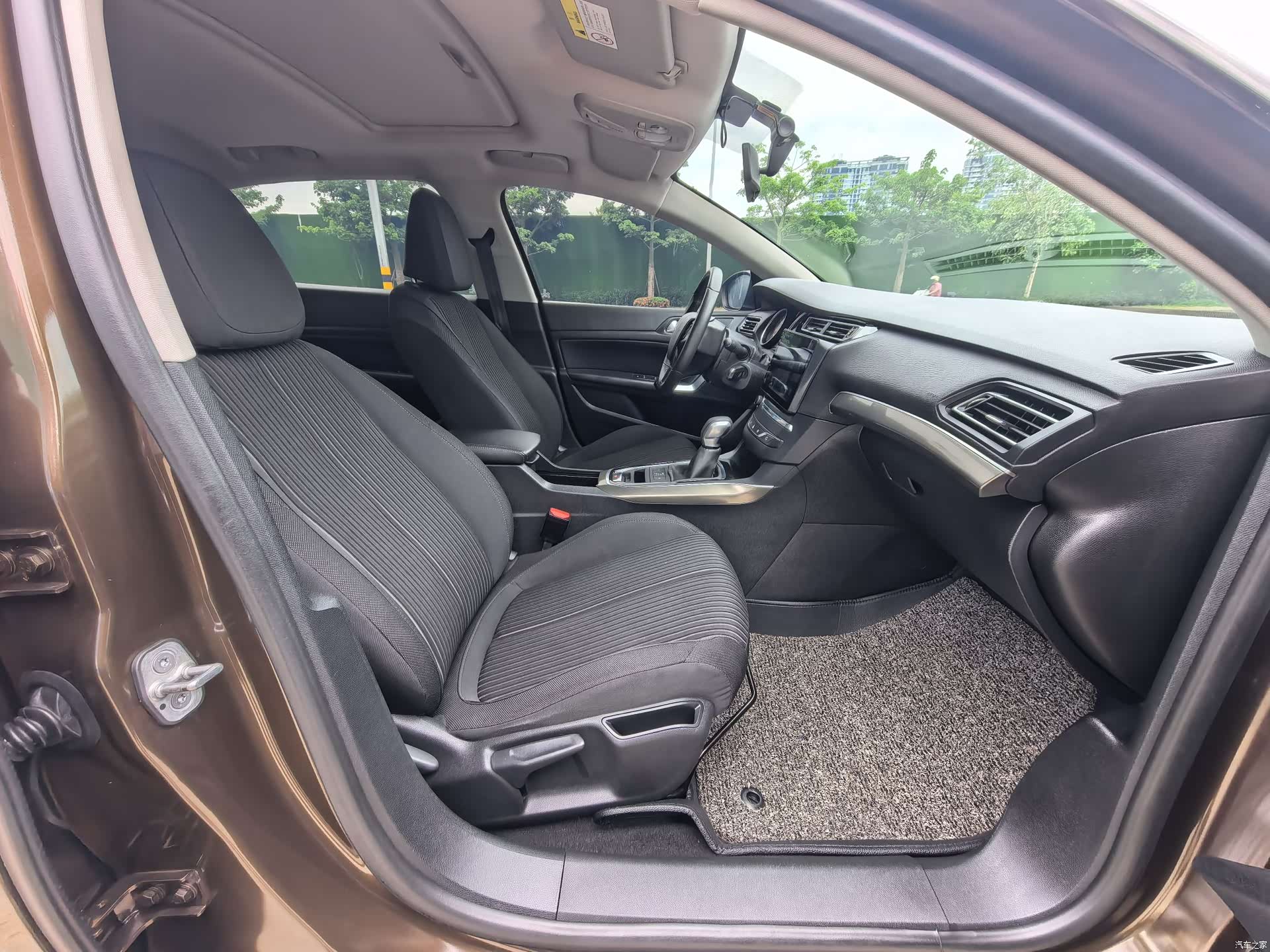 Peugeot 408, 2016 все фото