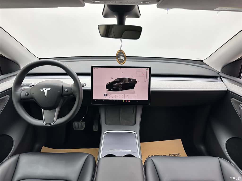 Tesla Model Y, 2023 10