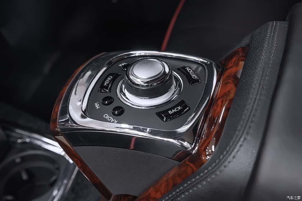 Rolls-Royce Phantom, 2018 18