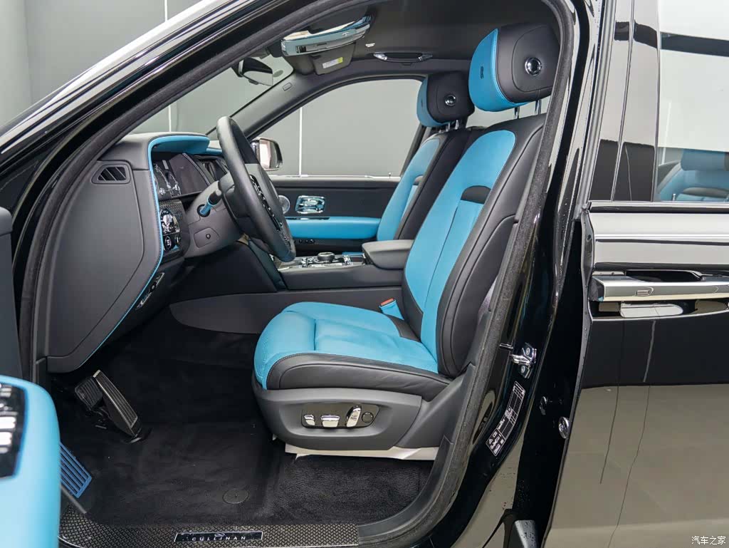 Rolls-Royce Cullinan, 2024 9