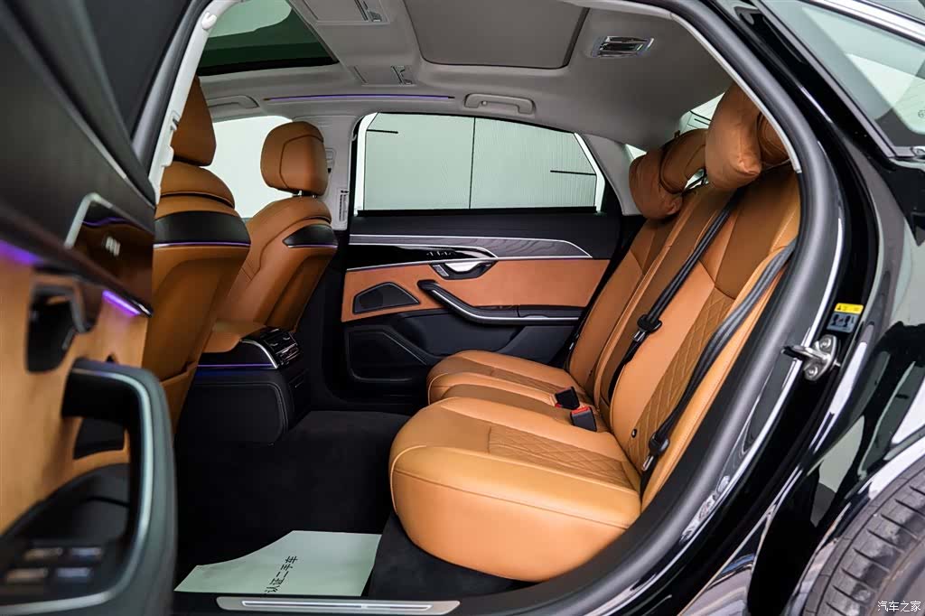 Audi A8L, 2025 12