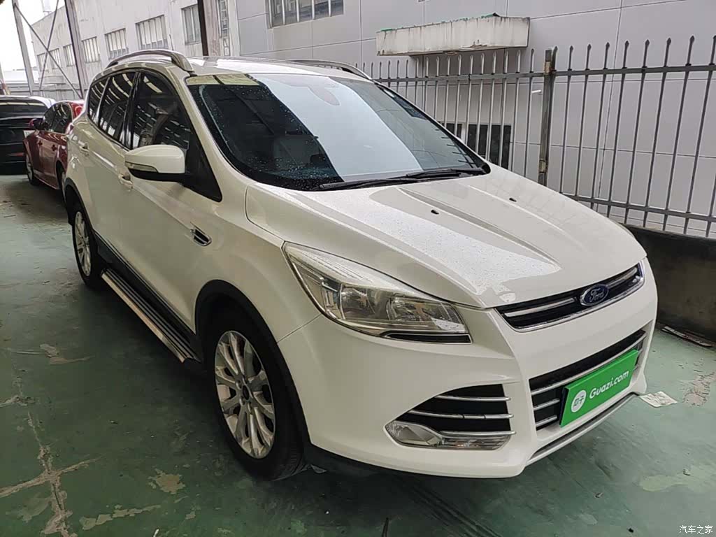 Ford Kuga, 2014 4