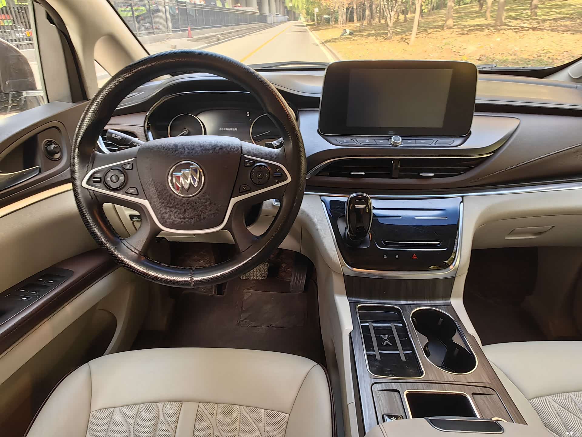 Buick GL8, 2021 11