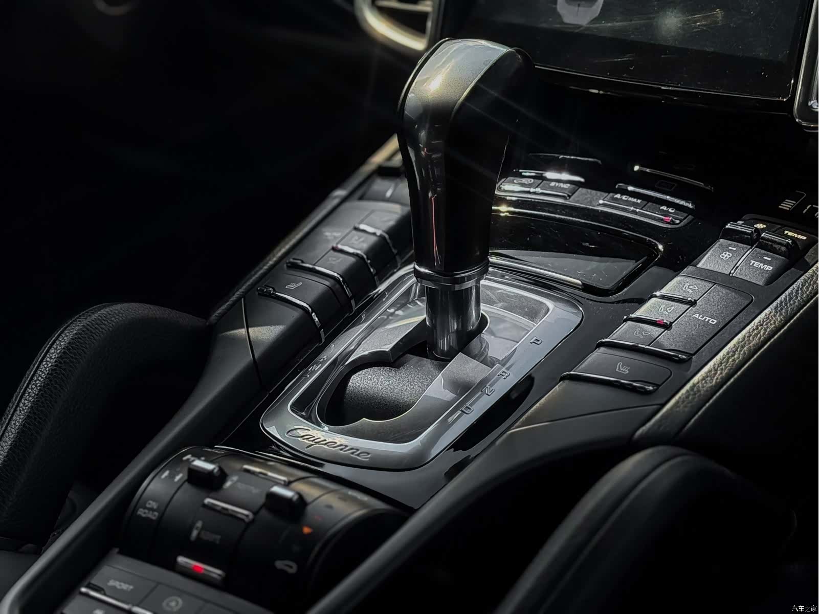 Porsche Cayenne, 2014 15