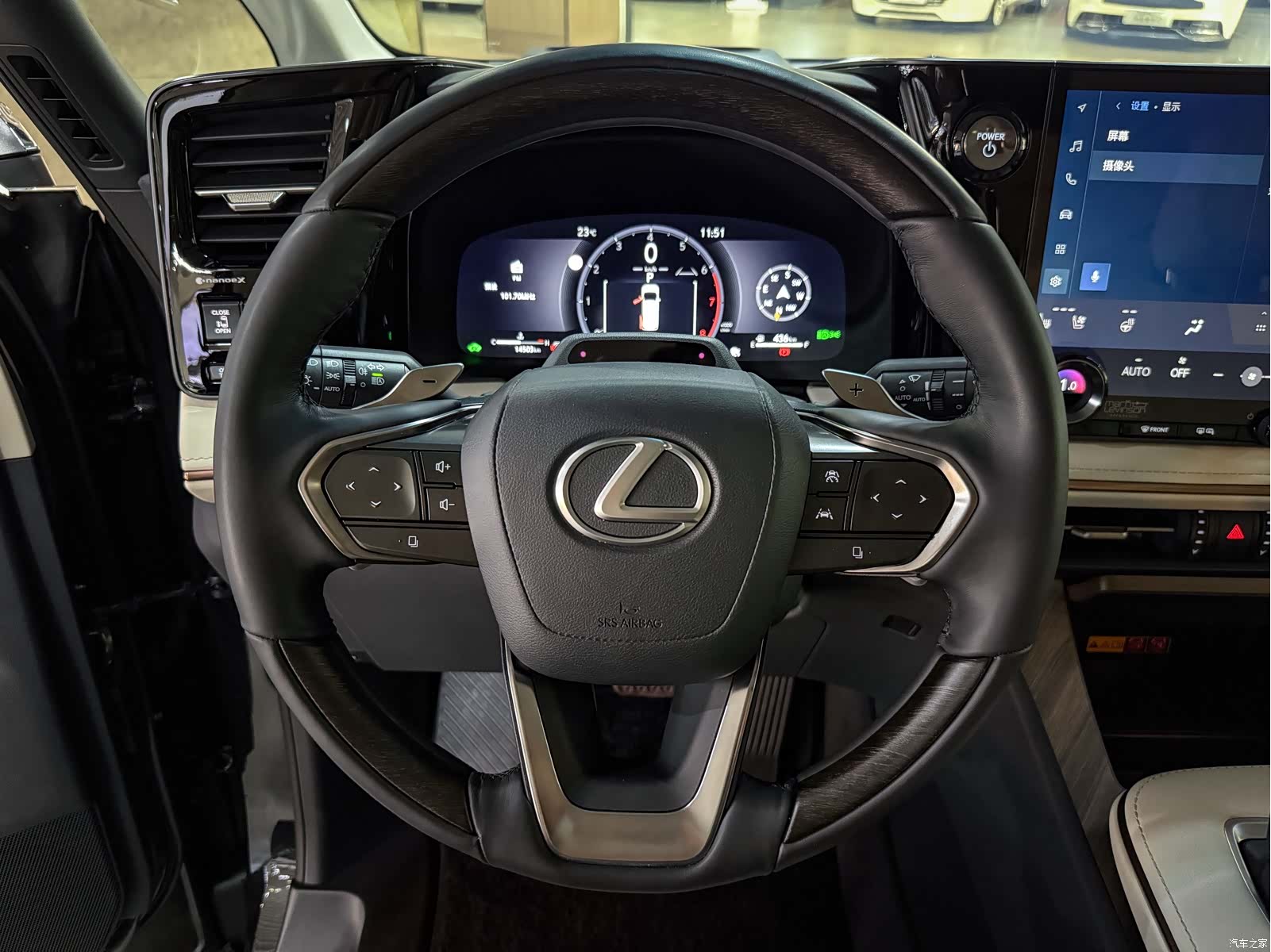Lexus LM, 2024 8